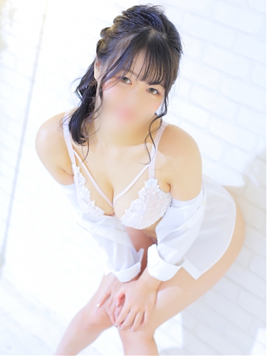 如月　にいな